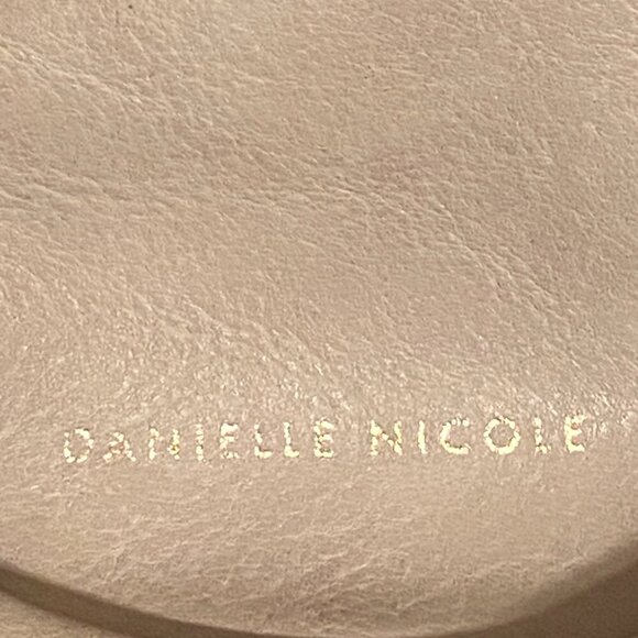 Danielle Nicole Beige Shoulder Tote/satchel Purse Folding Magnet Top Closure - Picture 4 of 12